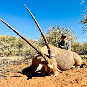 Golden Oryx Hunt Namibia