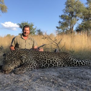 Leopard Hunt