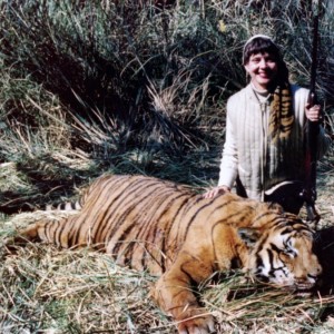 Zoe Dell with Tiger in India