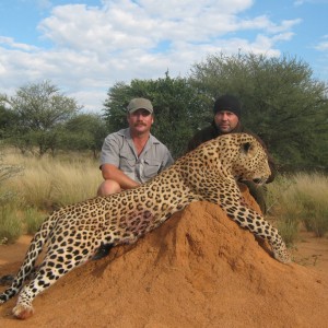 Leopard Hunting - Bostjan Primec