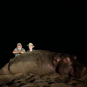 Zimbabwe Hunt Hippo