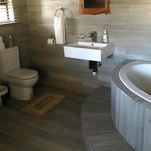Motshwere Bathroom