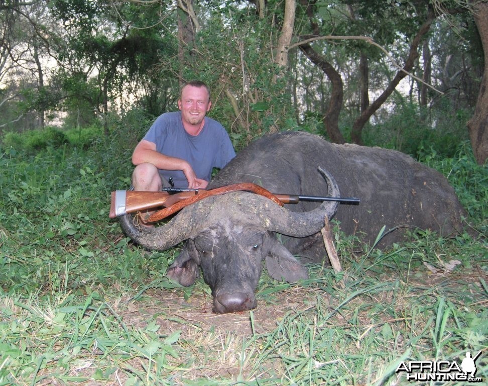 Hunting Buffalo with Pelandaba Safaris in Zimbabwe