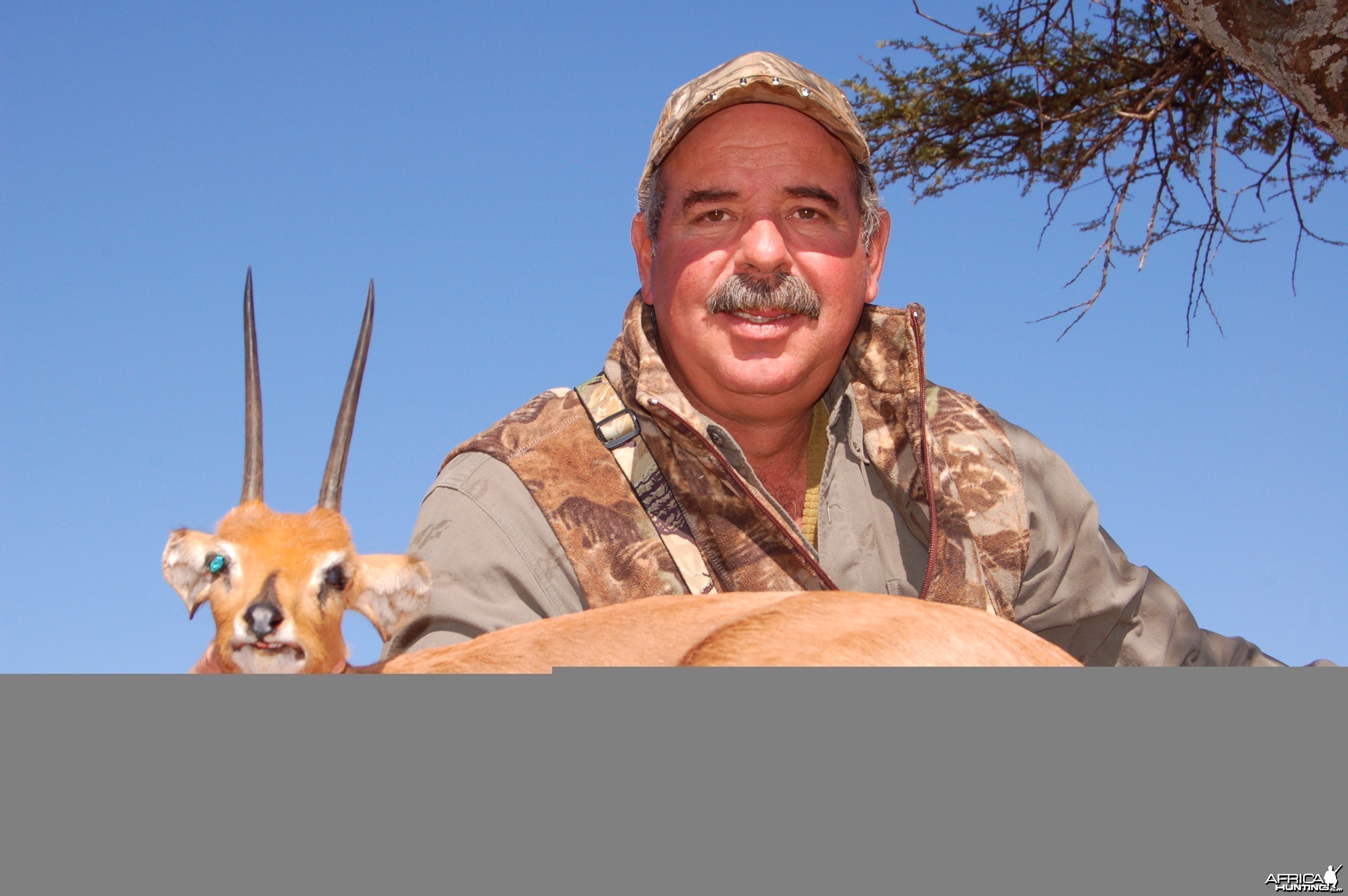 Hunting Steenbuck with Wintershoek Johnny Vivier Safaris in SA