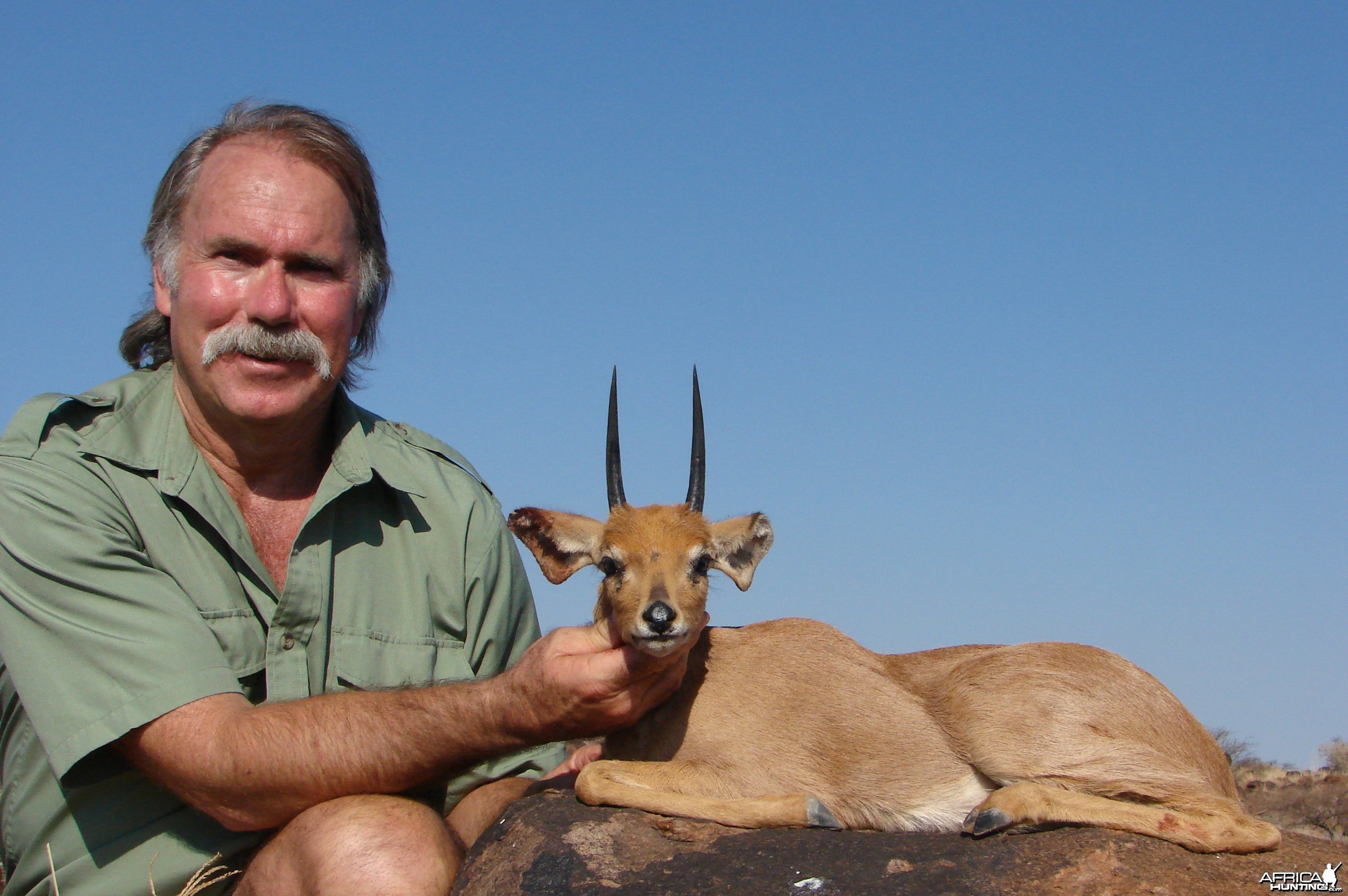 Hunting Steenbuck with Wintershoek Johnny Vivier Safaris in SA