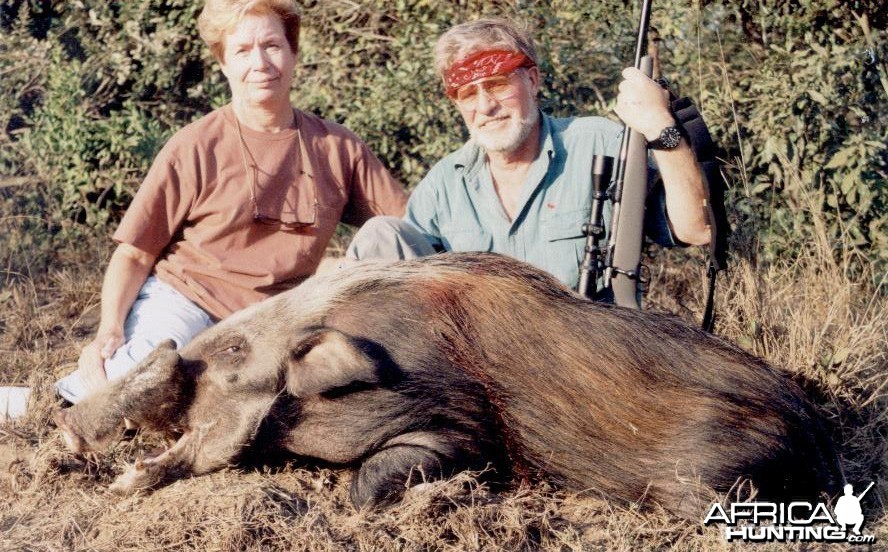 Hunting Bush Pig with Wintershoek Johnny Vivier Safaris in SA