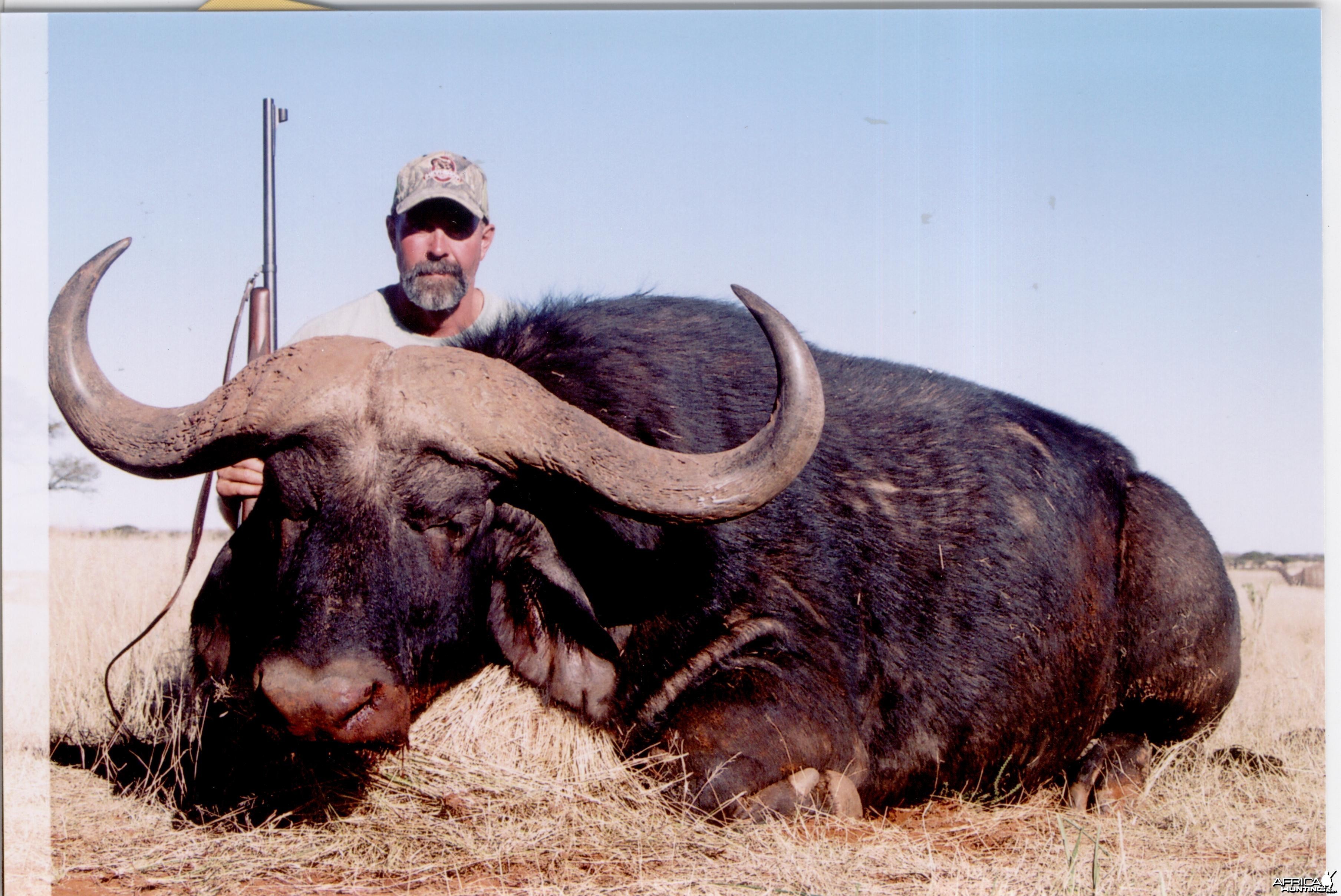 Hunting Buffalo with Wintershoek Johnny Vivier Safaris in SA