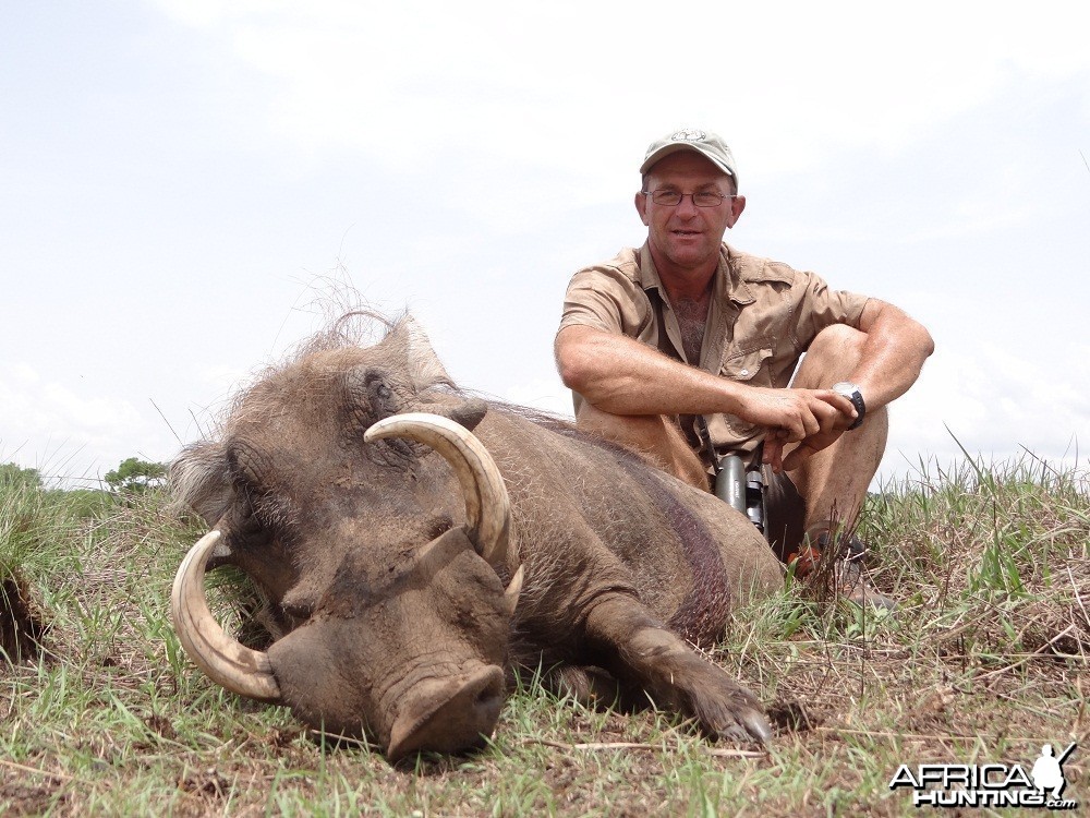 Warthog hunt with CAWA in CAR