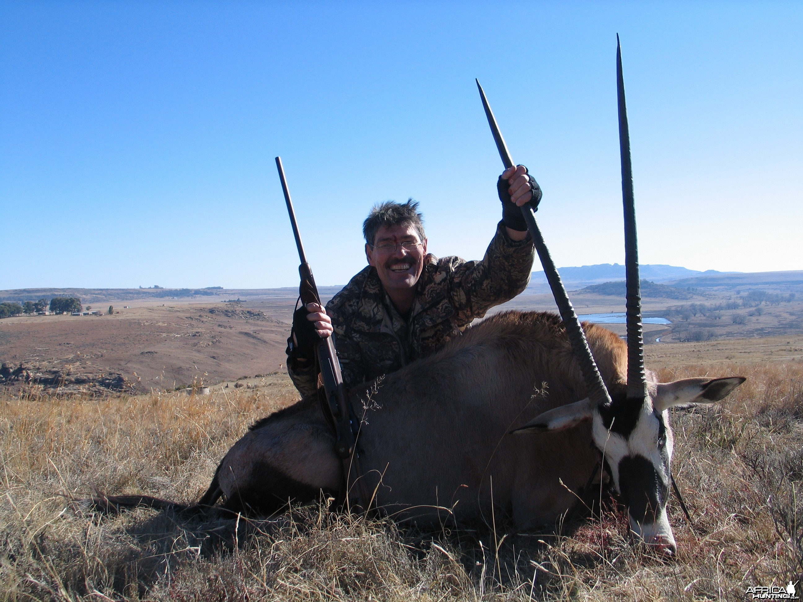 Hunting with Clients, 39&quot; Oryx