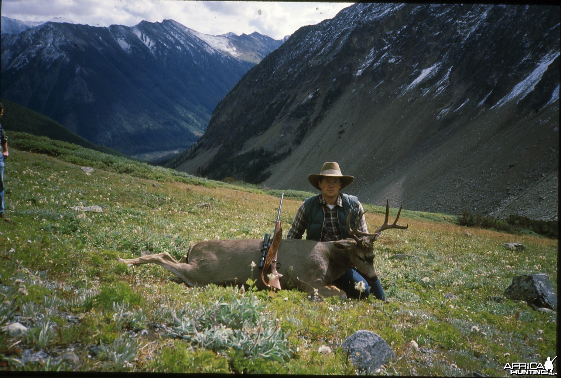 Hunting Buck Canada