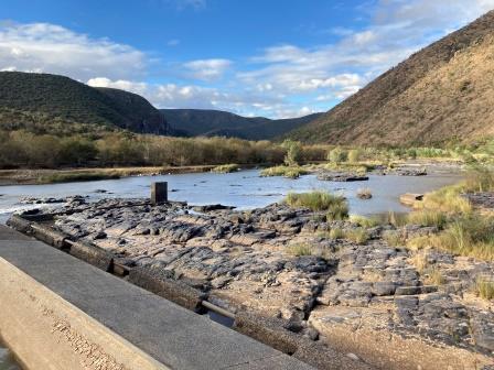 5 Baboon dam.JPG