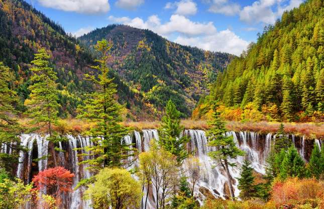 Jiuzhaigou National Park, China.jpg