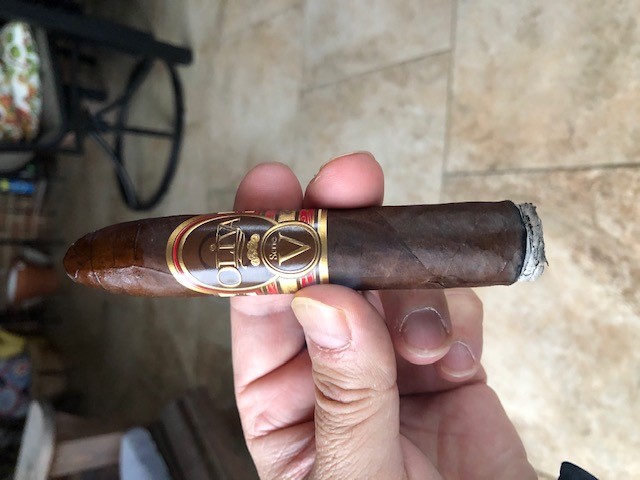 OLIVA G CIGAR.jpg