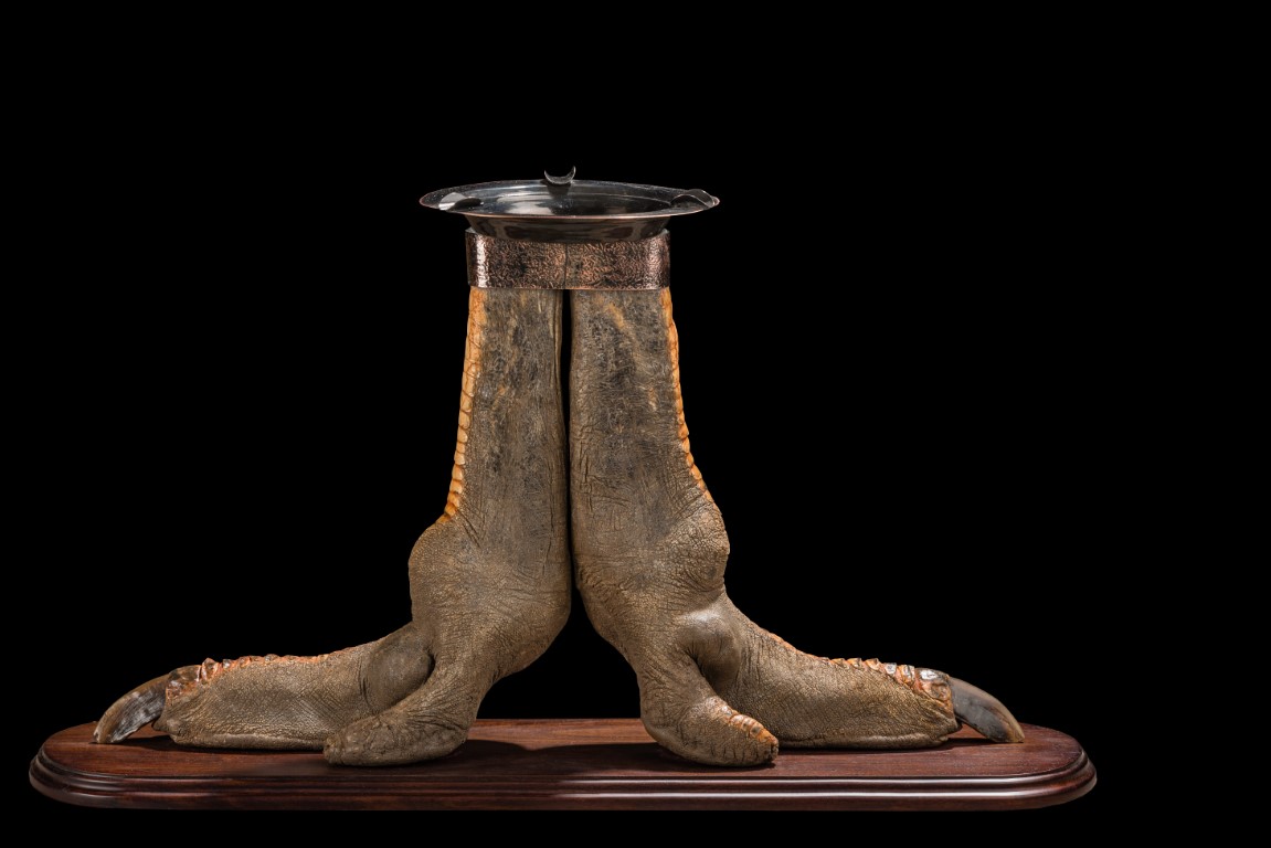 Ostrich-Feet-Ashtray-GG173-Medium.jpg