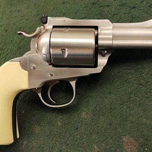 Custom Bisley .480 with 3.5" barrel Revolver