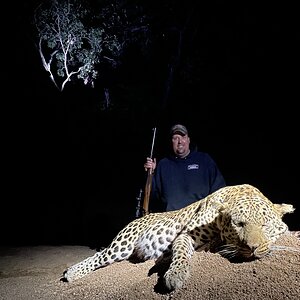 Leopard Hunt Zimbabwe