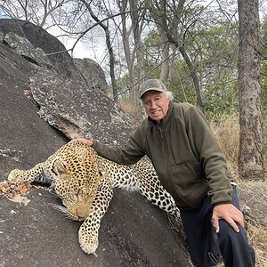 Leopard Hunt Zimbabwe