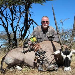 Bowhunting Gemsbok in Namibia