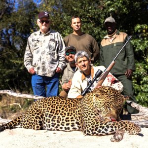 Leopard Hunt Mozambique