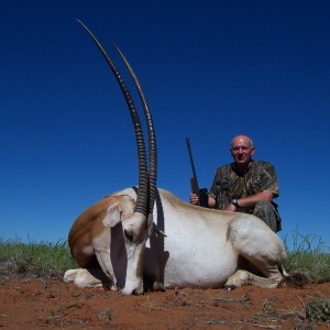 Hunting Scimitar Oryx with Wintershoek Johnny Vivier Safaris in SA