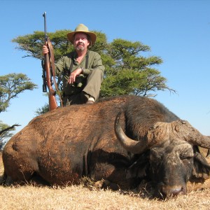 Hunting Buffalo with Wintershoek Johnny Vivier Safaris in SA