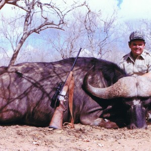 Hunting Buffalo with Wintershoek Johnny Vivier Safaris in SA