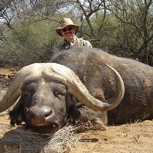 Hunting Buffalo with Wintershoek Johnny Vivier Safaris in SA