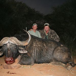 Hunting Buffalo with Wintershoek Johnny Vivier Safaris in SA