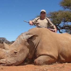 Hunting White Rhino with Wintershoek Johnny Vivier Safaris in SA