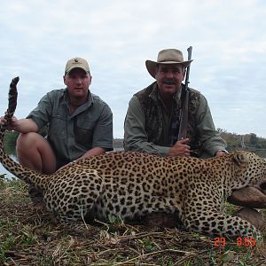 Hunting Leopard with Wintershoek Johnny Vivier Safaris in SA