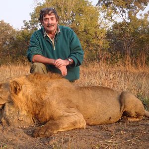 Lion hunted in Central Africa with Club Faune