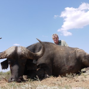 Buffalo hunt with Wintershoek Johnny Vivier Safaris