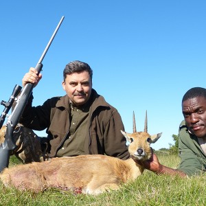 Oribi hunt with Wintershoek Johnny Vivier Safaris