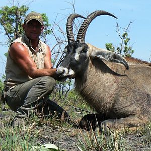 Very good 28 inches roan bull hunted in Central African Republic