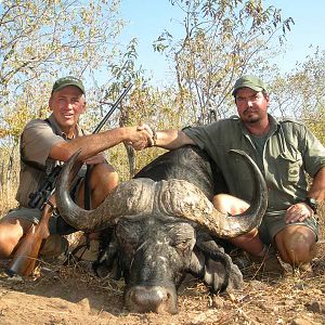 Buffalo Hunt Zimbabwe