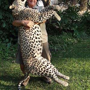 Leopard Hunt Zimbabwe