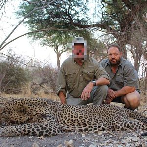 Leopard Hunt Nambia