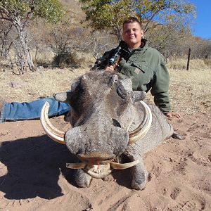 Hunt Warthog in Namibia