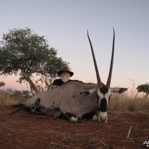 Bowhunting Oryx