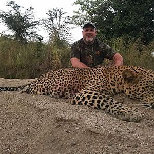 Leopard Hunt Zimbabwe