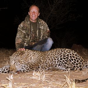 Hunt Leopard in Zimbabwe