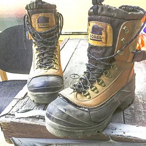 sorel men's conquest boots falling apart