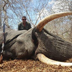 Hunt Elephant in Mozambique