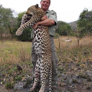 Leopard Hunt Mozambique