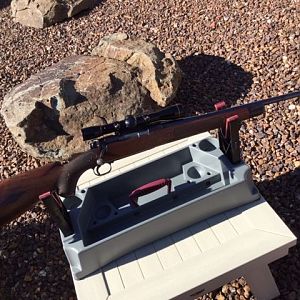 American Custom Rifle with 1941 era Winchester model 70 in .270  factory Winchester barrel