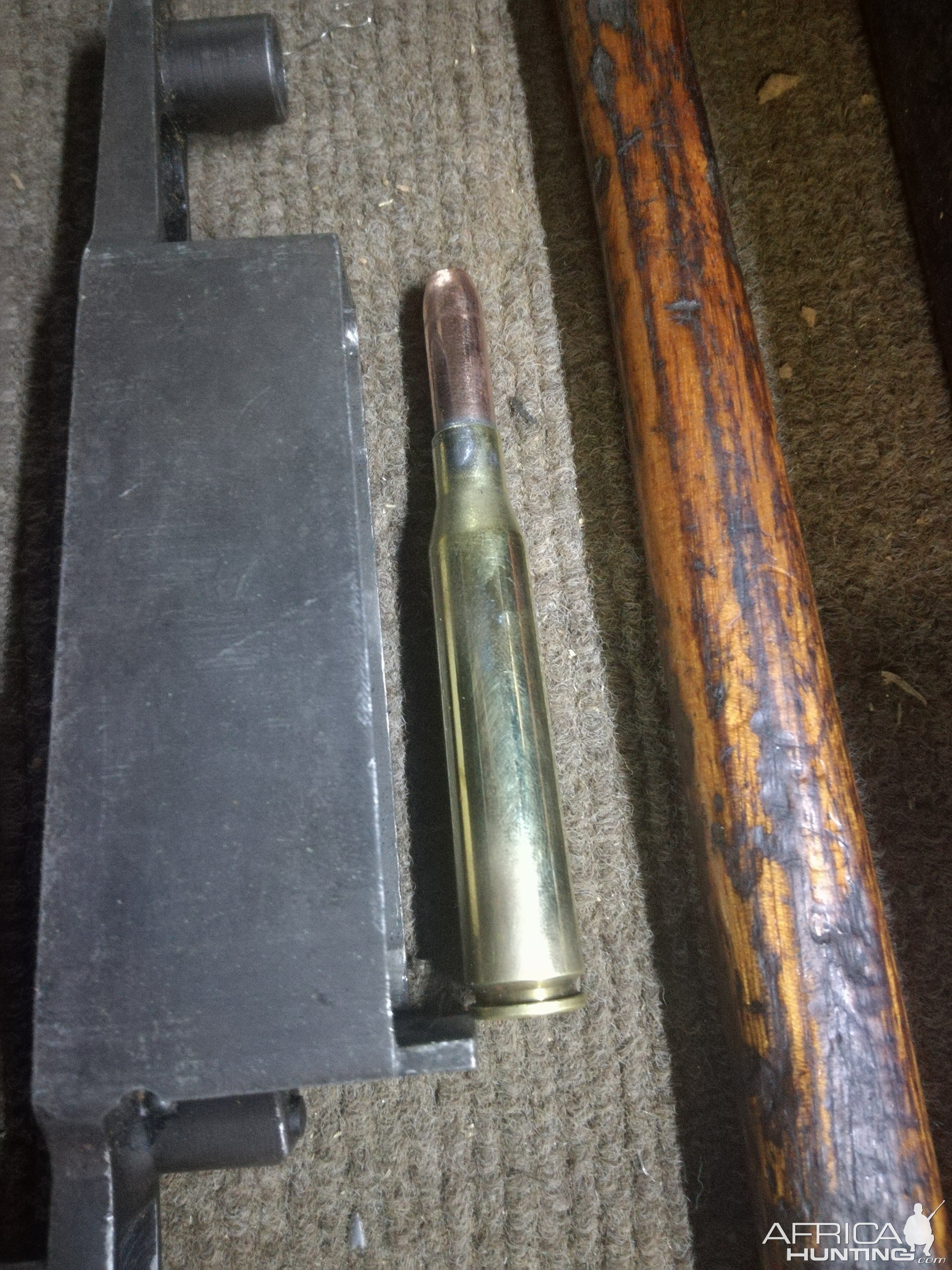 91 mm round alongside standard magazine box