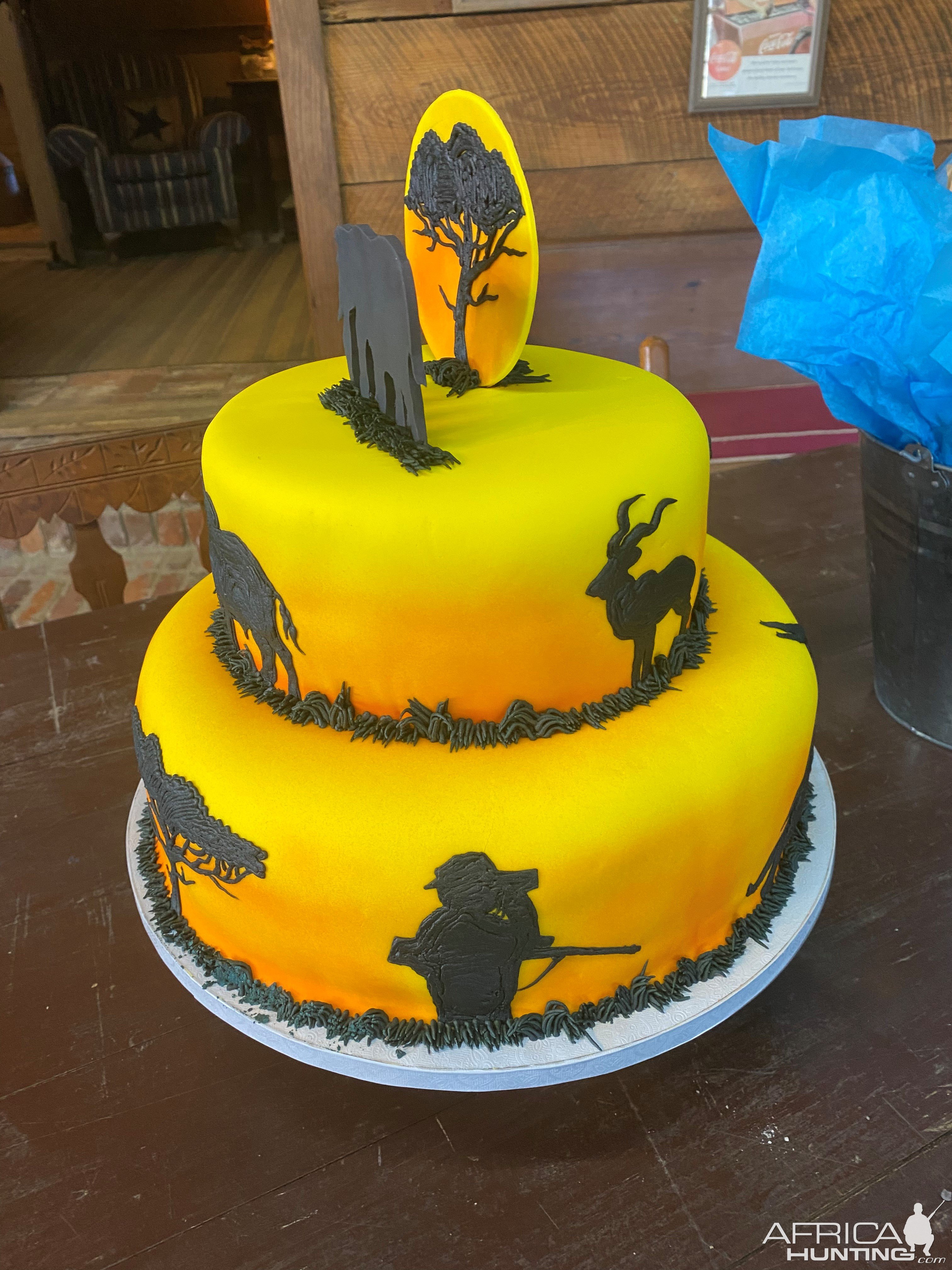 Hunting-Themed Groom's Cakes