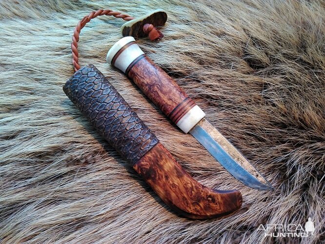 Beaver Tail Knives in Scandinavian Style