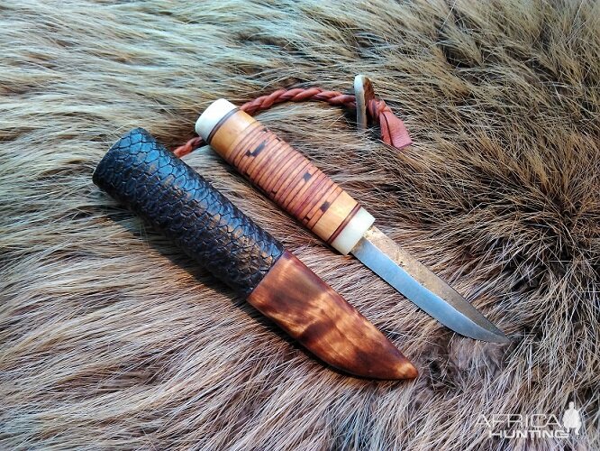 Beaver Tail Knives in Scandinavian Style