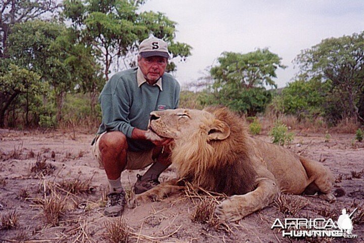 Bela Hidvegi with Lion hunted in Tanzania